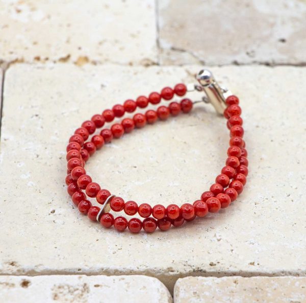 Bracelet argent 2 rangs est un bracelet en corail rouge fabriqué par L'atelier du corail à Marseille.